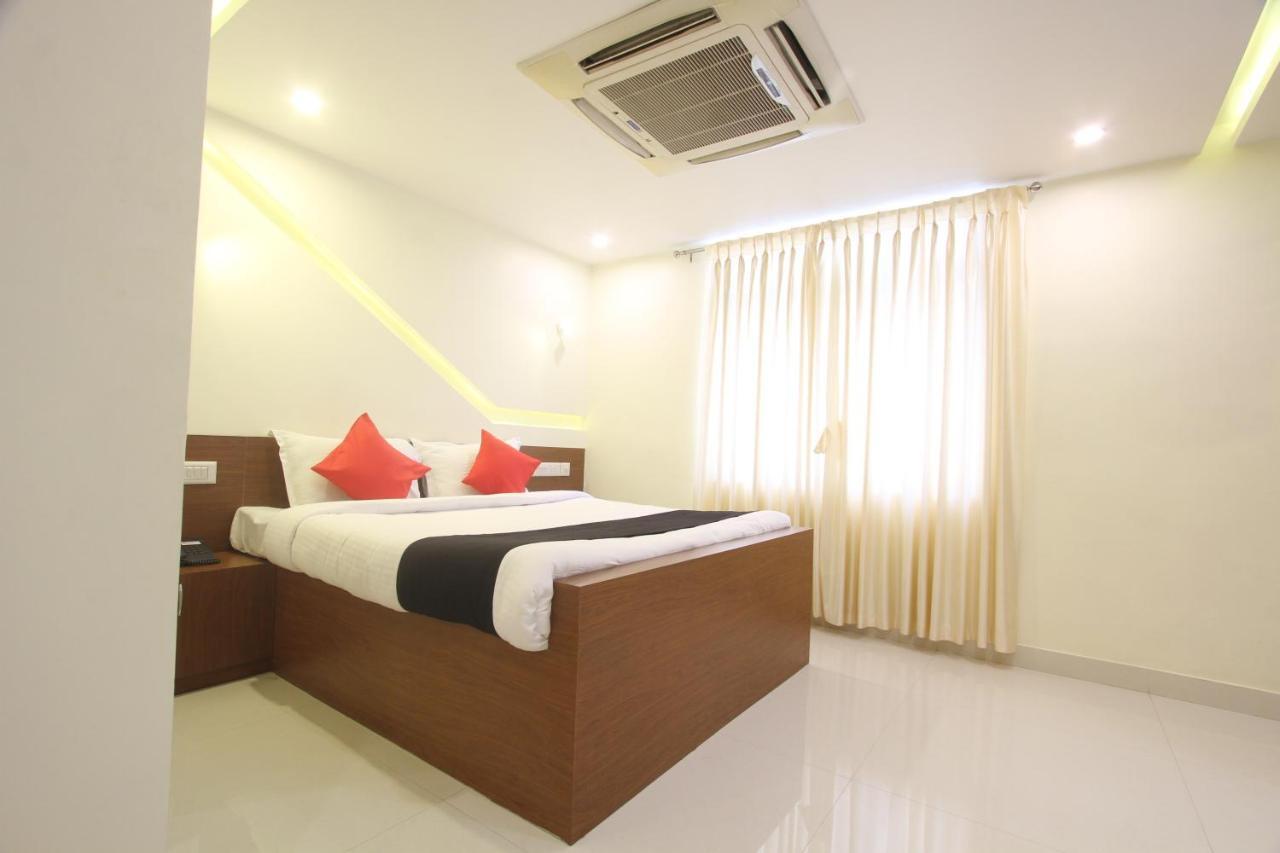 Divines Business Hotel Kuzhittura ภายนอก รูปภาพ
