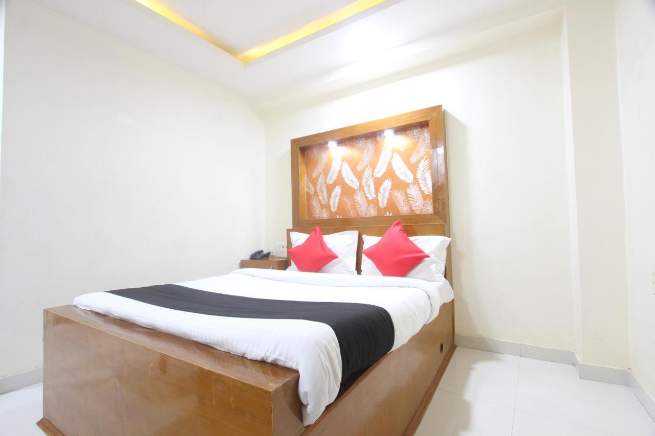 Divines Business Hotel Kuzhittura ภายนอก รูปภาพ