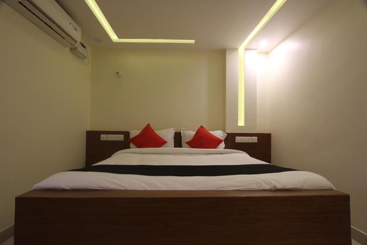 Divines Business Hotel Kuzhittura ภายนอก รูปภาพ